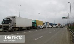 تردد کامیون‌ها از مرز آستارا کند شد