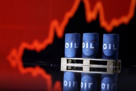 کاهش قیمت نفت توقف‌بردار نیست