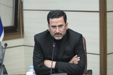 واکنش معاون صنایع عمومی وزارت صمت به نامه برخی انجمن‌های صنعتی، انرژی و کارگر را با دلار ۱۵هزار تومانی دریافت میکنند اما ارز را میخواهند ۶۰هزار تومان بفروشند