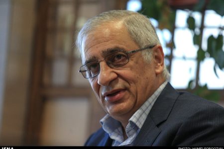 رئیس کل اسبق بانک مرکزی:  افزایش نرخ ارز صادراتی و کاهش سود بانکی فقط به‌نفع برخی انجمن‌های صنعتی است