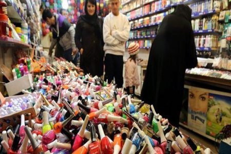 ماجرای تجمع صنف لوازم آرایشی مقابل سازمان مالیاتی چه بود؟