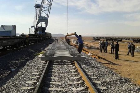 بهره‌برداری از ۸۰۰ کیلومتر خط‌آهن در دولت شهید رئیسی