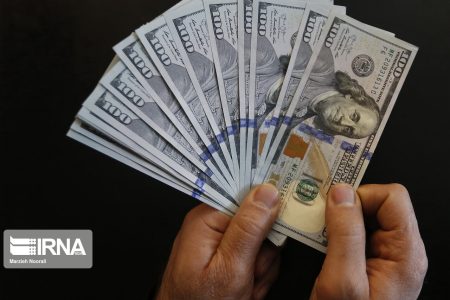 بانک مرکزی اعلام کرد: تخصیص ۱۵ میلیارد دلار ارز ترجیحی به کالاهای اساسی در سال جاری