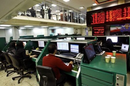 بورس هر روز قرمز تر از دیروز/ افت ۵۷۷۹ واحد شاخص کل بورس