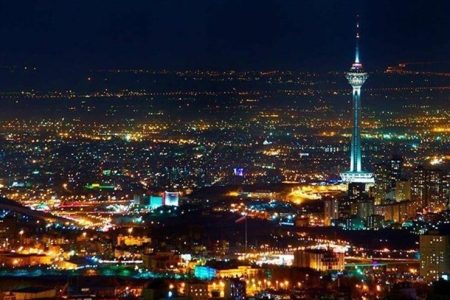 یک استاد دانشگاه در گفت‌وگو با دانشجو: بحران گرما در صنعت برق با اتکا به دانش فنی و مدیریت ایرانی خنثی شد