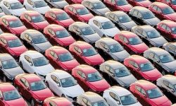 تداوم روند کاهشی قیمت خودرو/ تعداد فروشنده از خریدار بیشتر است