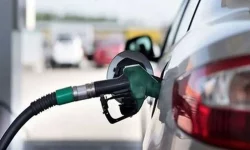 نائب رئیس کمیسیون انرژی مجلس: برخی از الزامات نمی گذارد افزایش قیمت بنزین داشته باشیم