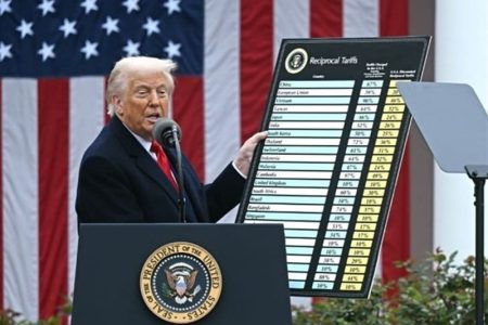 با اعمال تعرفه‌ها ثروت ترامپ ۵۰۰ میلیون دلار آب رفت