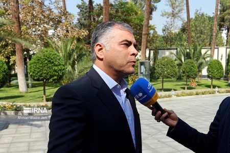 پاک نژاد: می‌توان با اتکا به توان داخلی نیازهای صنعت نفت را برطرف کنیم