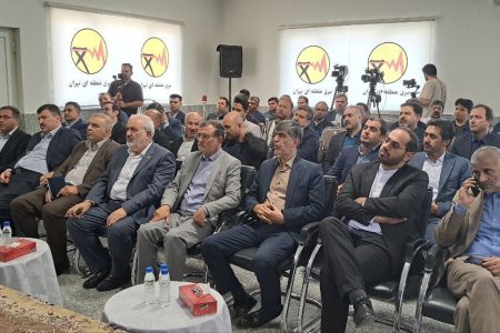 وزیر نیرو: هر هفته طرح های آب و برق و نیروگاه خورشیدی افتتاح‌ می‌شود